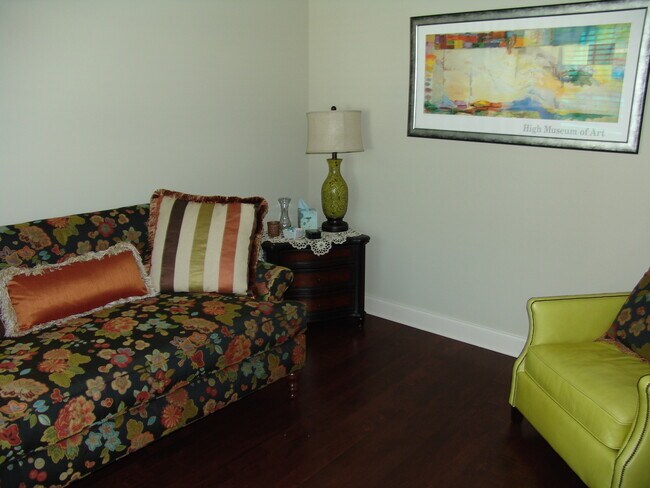 Building Photo - Beautiful Evans 3BR plus Loft  Landsacpe Care Included