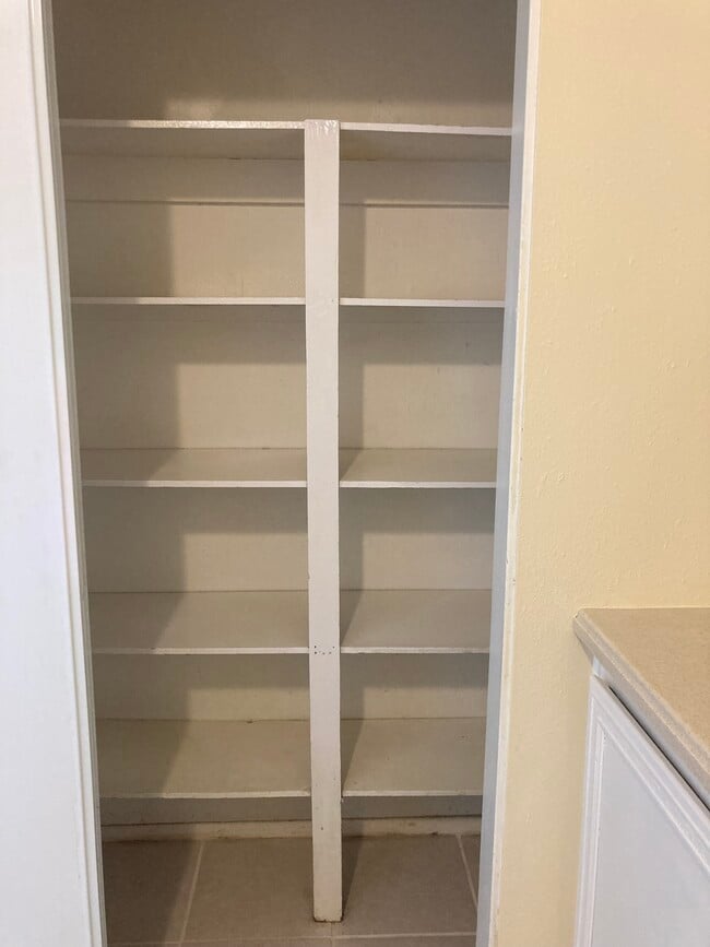 Building Photo - 2372 Pepper St