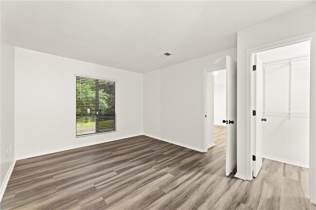 Building Photo - 521 Warm Springs Cir