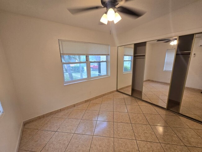 Building Photo - Charming corner lot home in Palm Beach County - 2 Bedroom 1 Bathroom