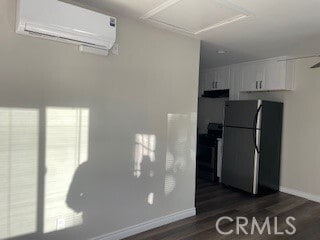 Building Photo - 12132-12132 Elva Ave