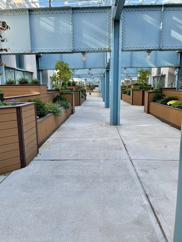 Building Photo - 3 N Christopher Columbus Blvd