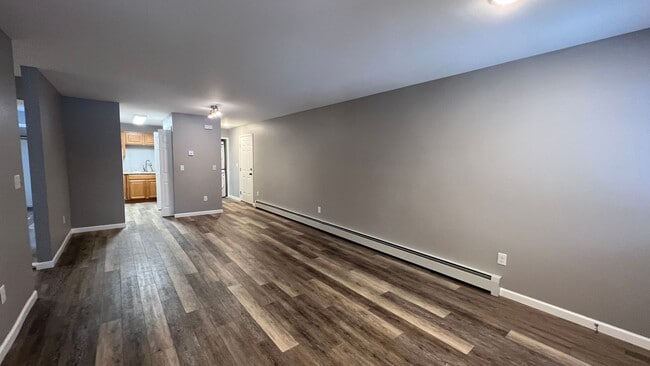 Building Photo - A charming ground floor apartment with (2)...