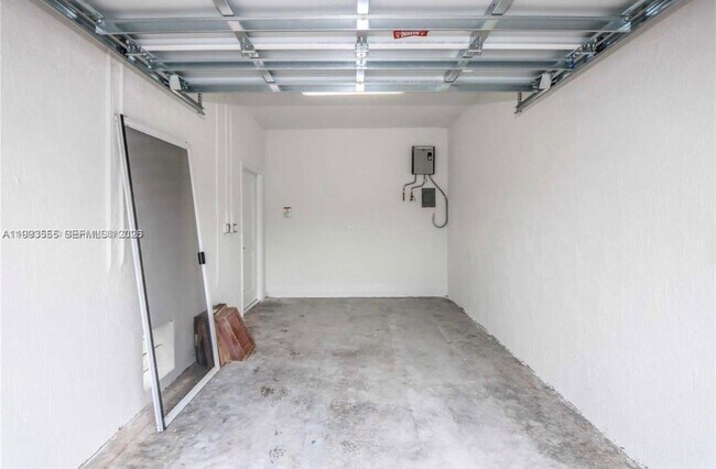 Building Photo - 26459 SW 148th Ave