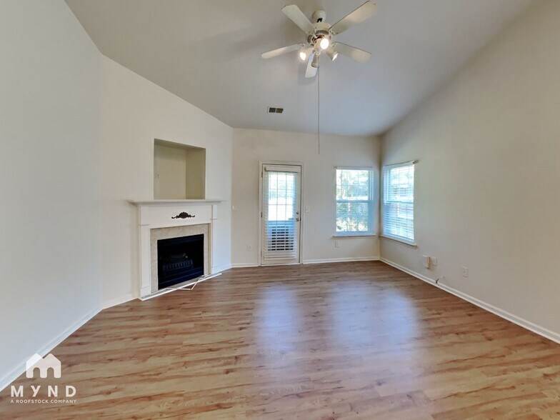 Building Photo - 1297 Winwood Dr