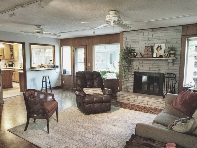 Building Photo - Terrace