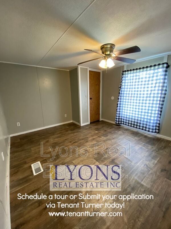 Building Photo - 701 Keystone Dr