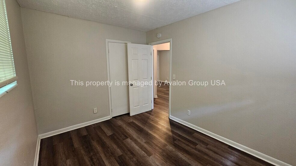 Building Photo - 1716 Whitner St