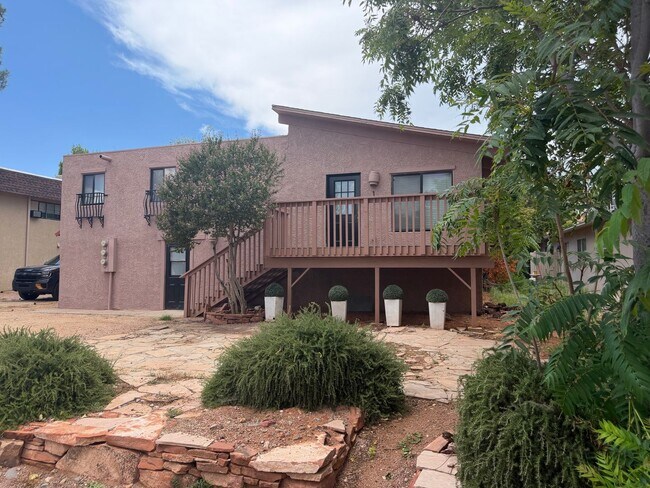 Building Photo - 50 Chaparral Dr