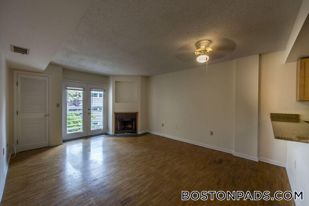 Building Photo - 345 Franklin St