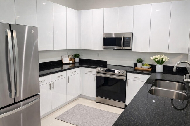 Building Photo - 19105 NE 8th Ct