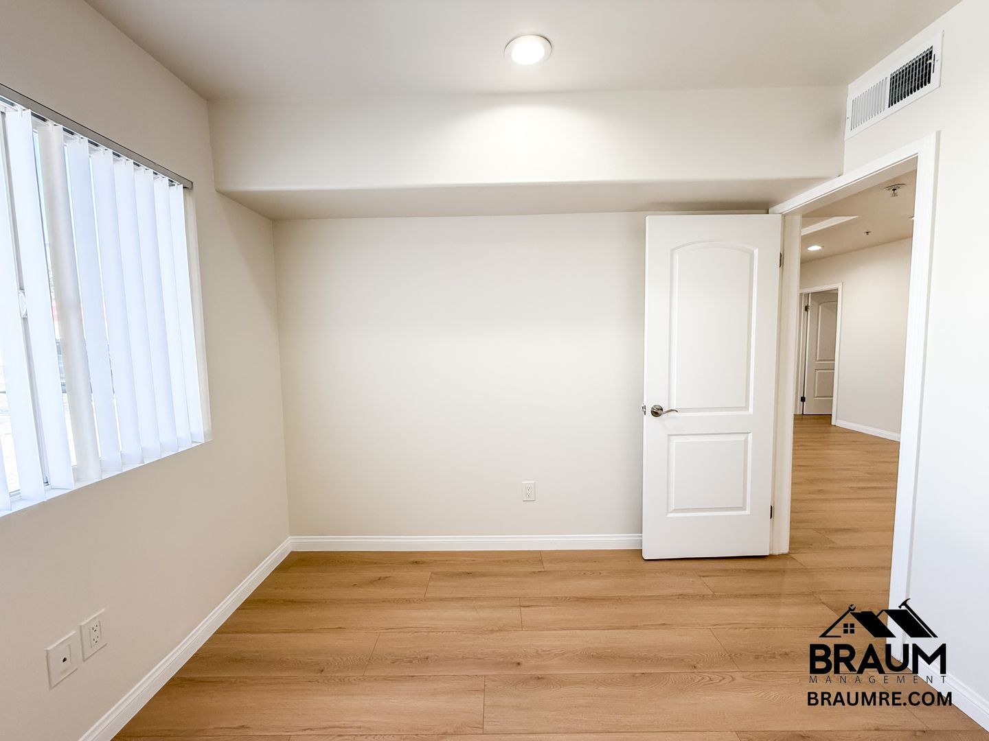 Building Photo - 1415 Centinela Ave