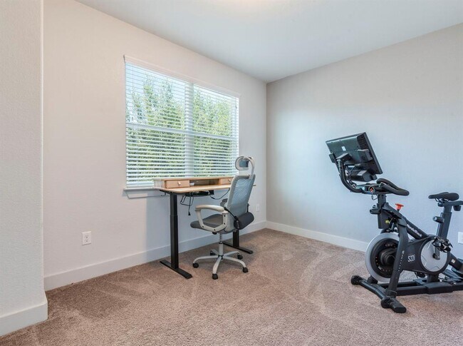 Building Photo - 2315 Capulet St