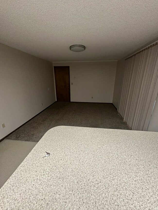 Building Photo - 3 Bed, 2 Bath Ranch in Hazel Dell!