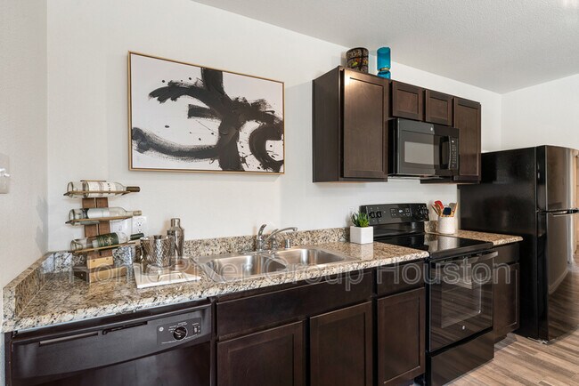 Building Photo - 8318 Prairie View Dr