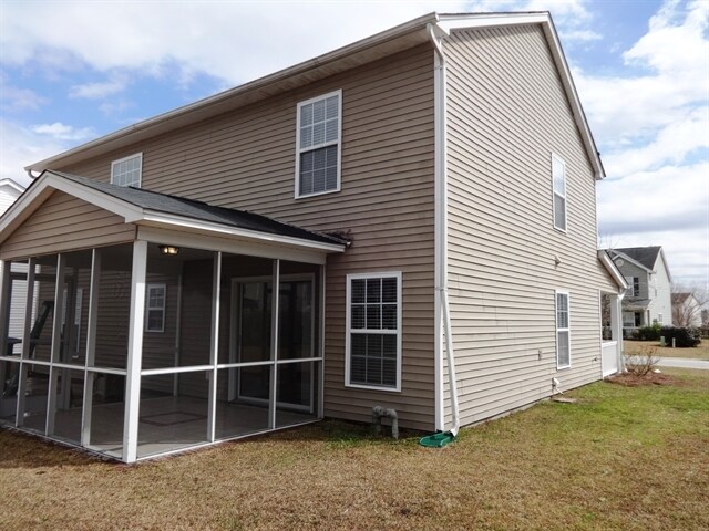 Building Photo - 418 Dovetail Cir