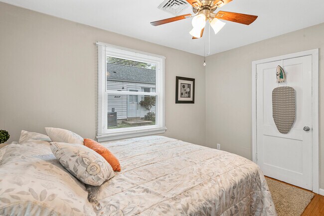 Building Photo - 6620-22 Wise Ave