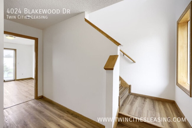 Building Photo - 4024 Blakewood Dr