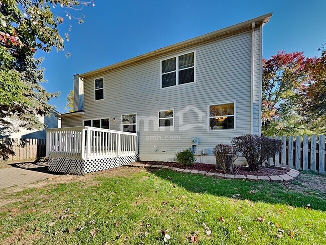 Building Photo - 8612 Oak Creek Dr