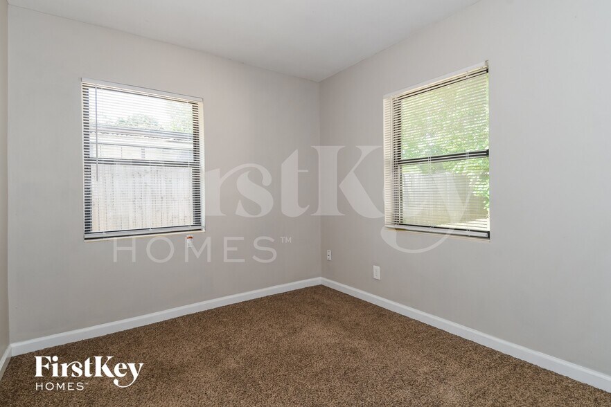 Building Photo - 4034 Dalry Dr