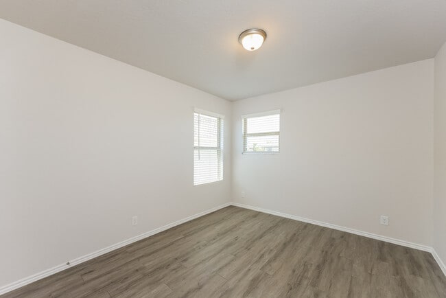 Building Photo - 2354 Dry Moss Way