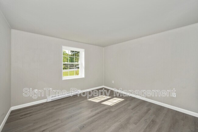 Building Photo - 15207 National Pike