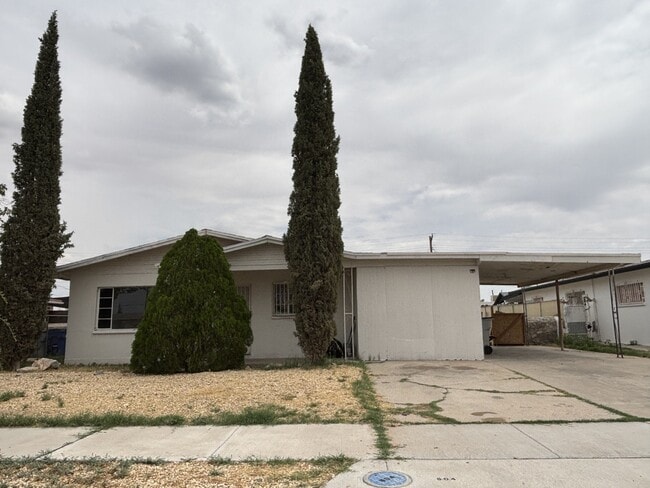 Building Photo - 604 Cortez Dr