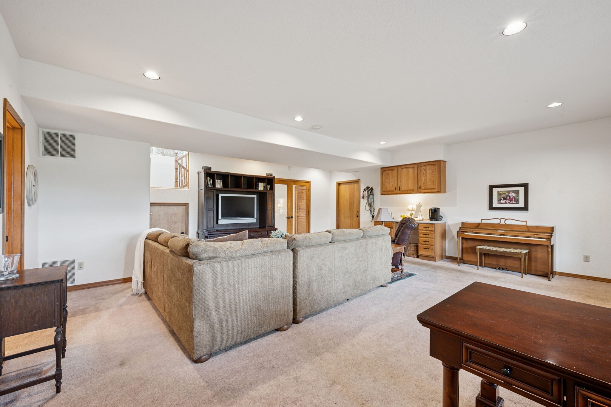 Building Photo - 235 Winding Meadow Way