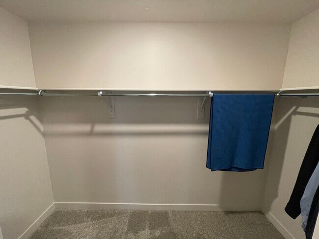 Building Photo - HUGE Townhome For Rent in Saratoga Springs!!