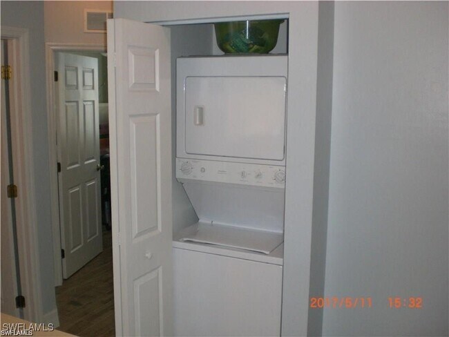 Building Photo - 15393 Bellamar Cir