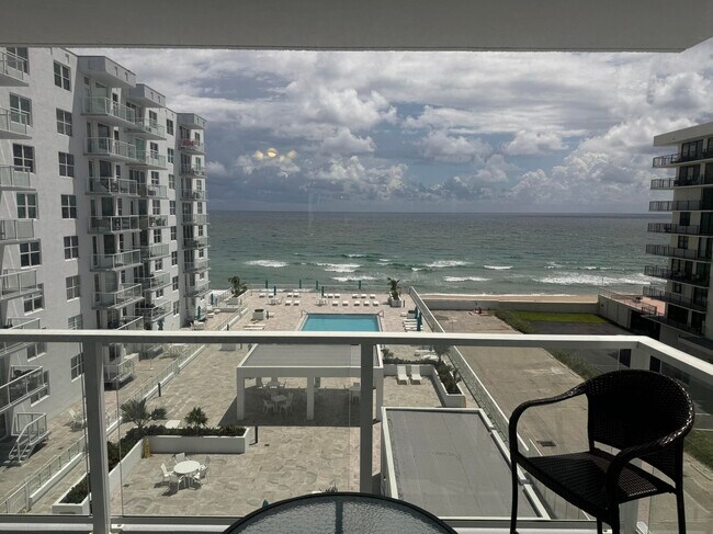 Building Photo - 3450 S Ocean Blvd