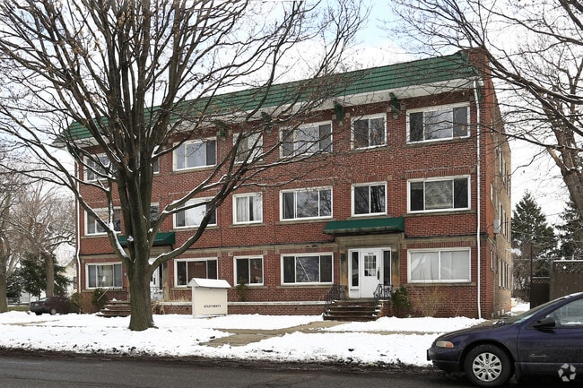 Primary Photo - Fortune Apartments