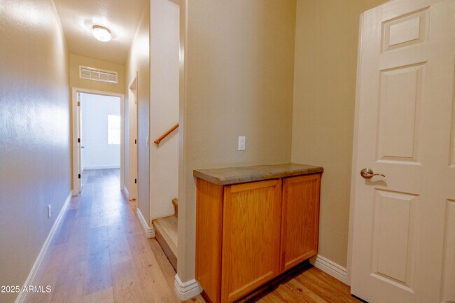 Building Photo - 2723 E Schiliro Cir