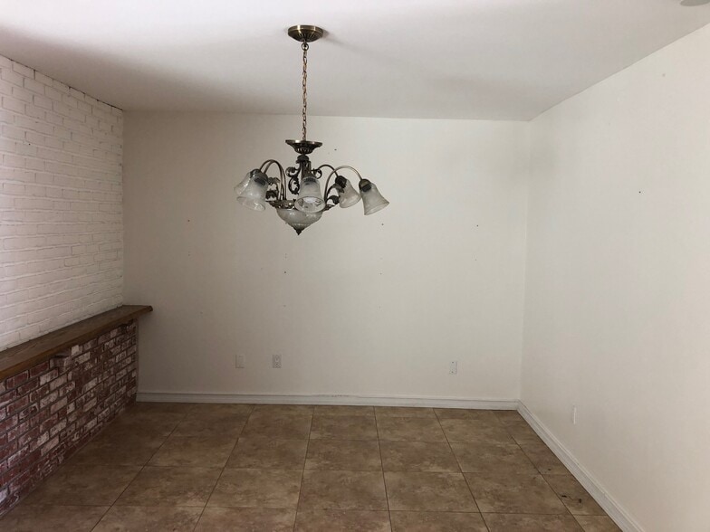 Dining Room - 7216 Keighley St