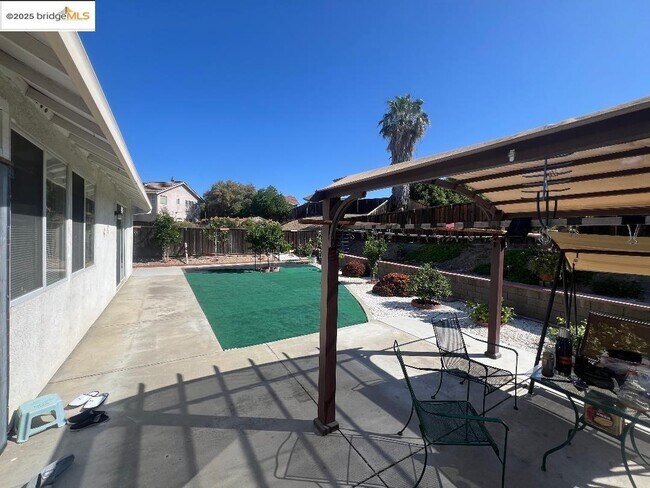 Building Photo - 2352 Whitetail Dr