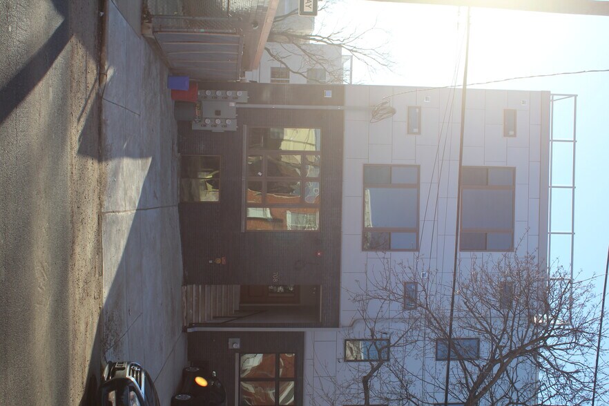 Building Photo - 708 N 19TH St