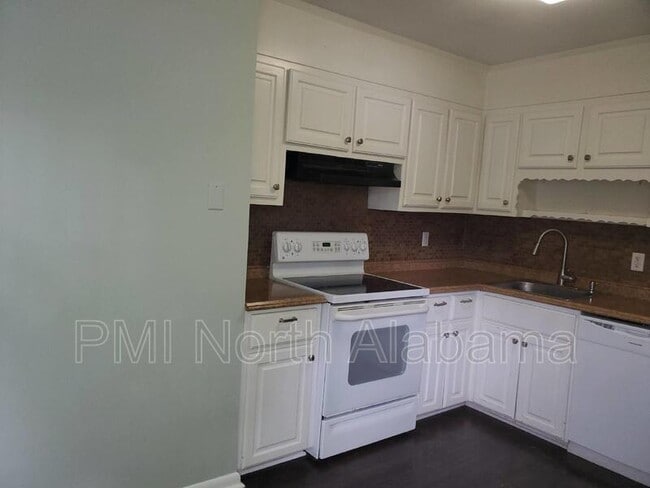 Building Photo - 3935 Mccalley Pl SW