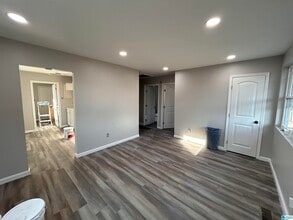 Building Photo - 328 8th Ave S