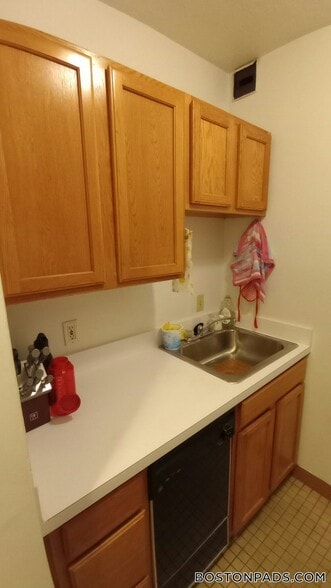 Building Photo - 111 Norway St