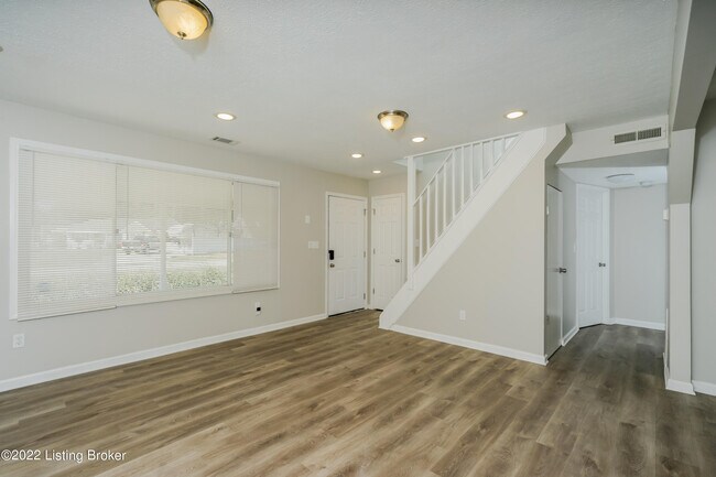 Building Photo - 9335 Donerail Way