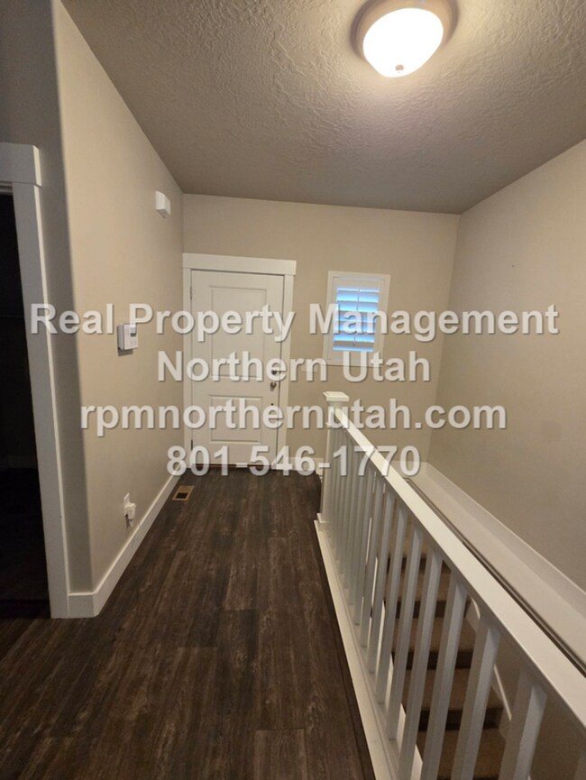 Building Photo - 3 Bedroom Clearfield Home Now Available!