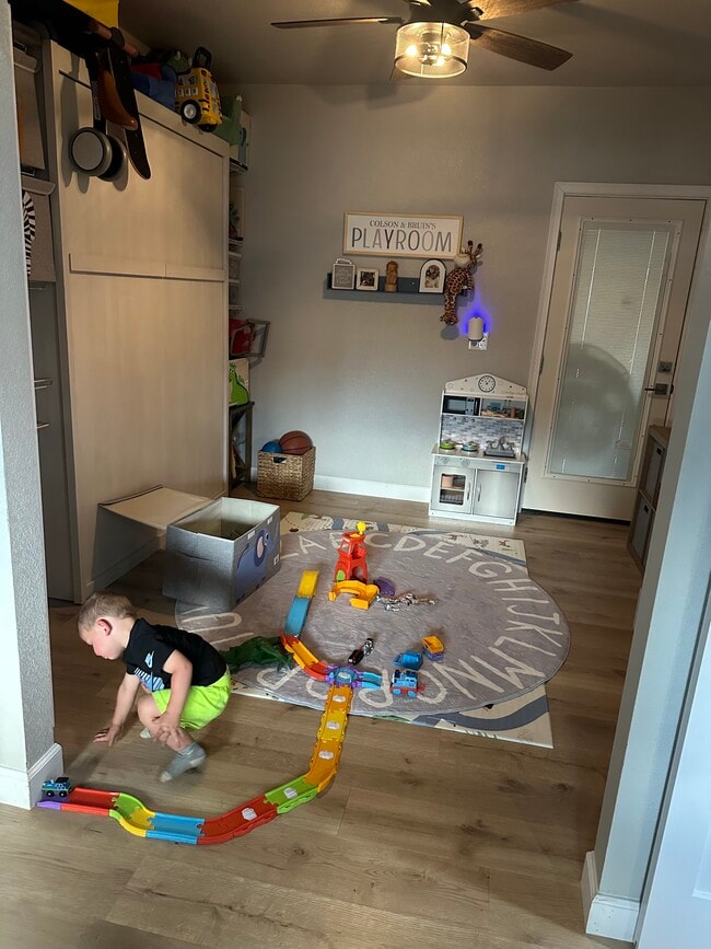 Building Photo - 11916 Barrett St