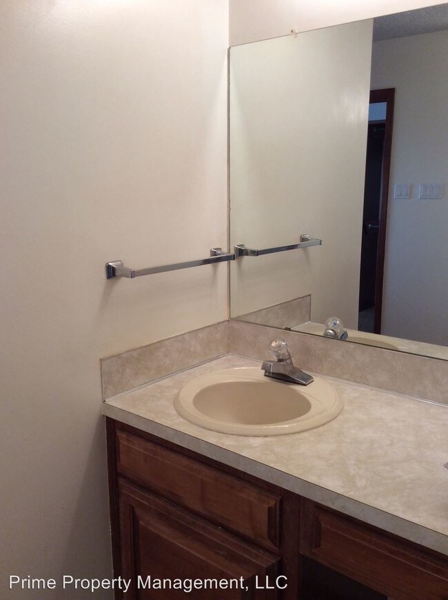 Building Photo - 3 br, 2 bath House - 116 Rosewood Dr.