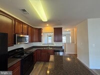 Building Photo - 5547 Lanier Ave