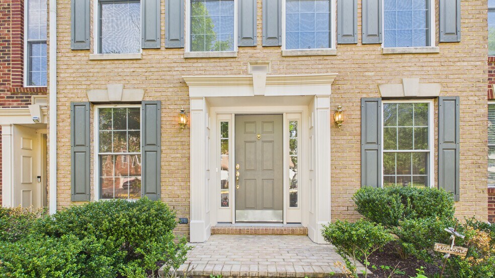 Building Photo - 25807 Turlough Ter