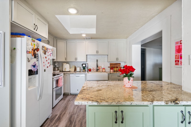 Building Photo - 496 N 500 E