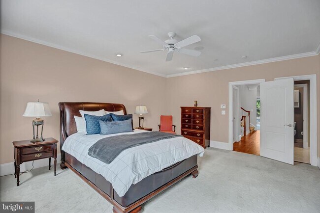 Building Photo - 708 Day Ln