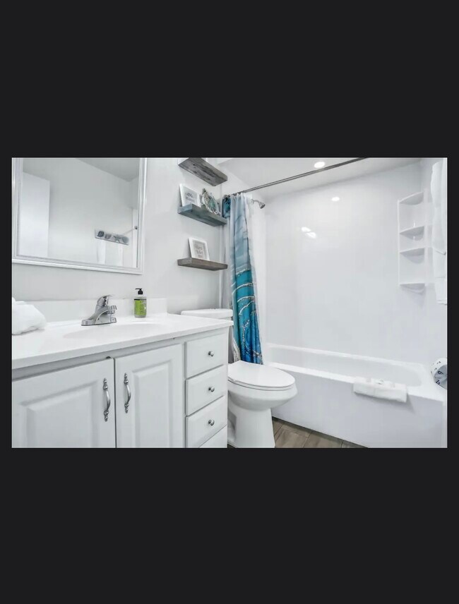 Building Photo - 2142 Mary Sue St