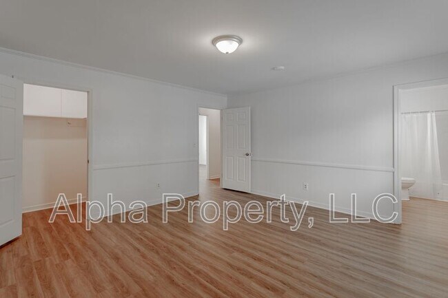 Building Photo - 106 Steeplechase Ct