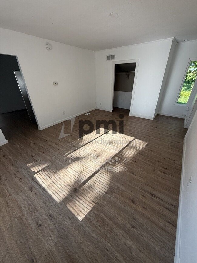 Building Photo - 1324 Brandt Dr